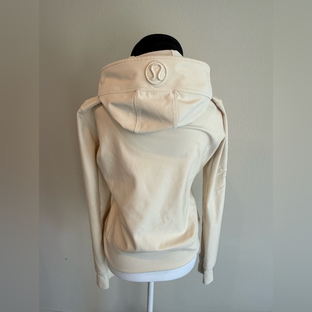 Lululemon Jacket - Picture 13 of 16